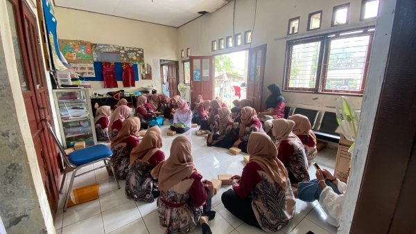 Rapat Koordinasi Rutin dan Pembinaan Kader Posyandu Desa